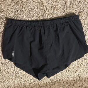 On Running Men’s Black Race Shorts Medium NEW
